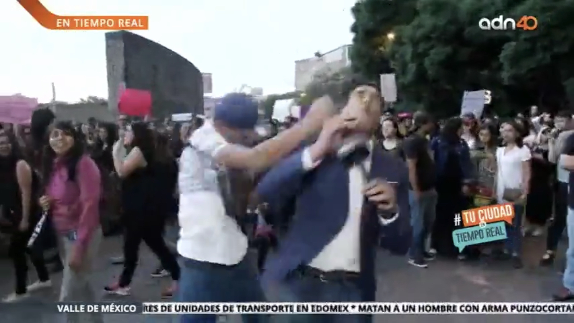 Agresión al reportero de canal 40 fue concertada ¿qué hay detrás de ello?