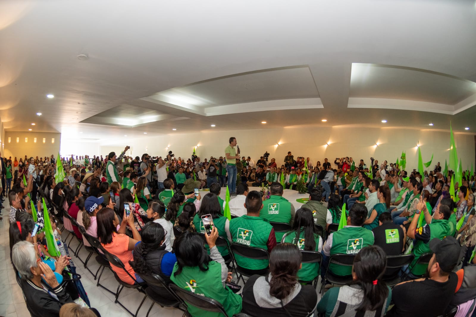 Manuel Velasco inicia recorrido por el país en Almoloya de Juárez
