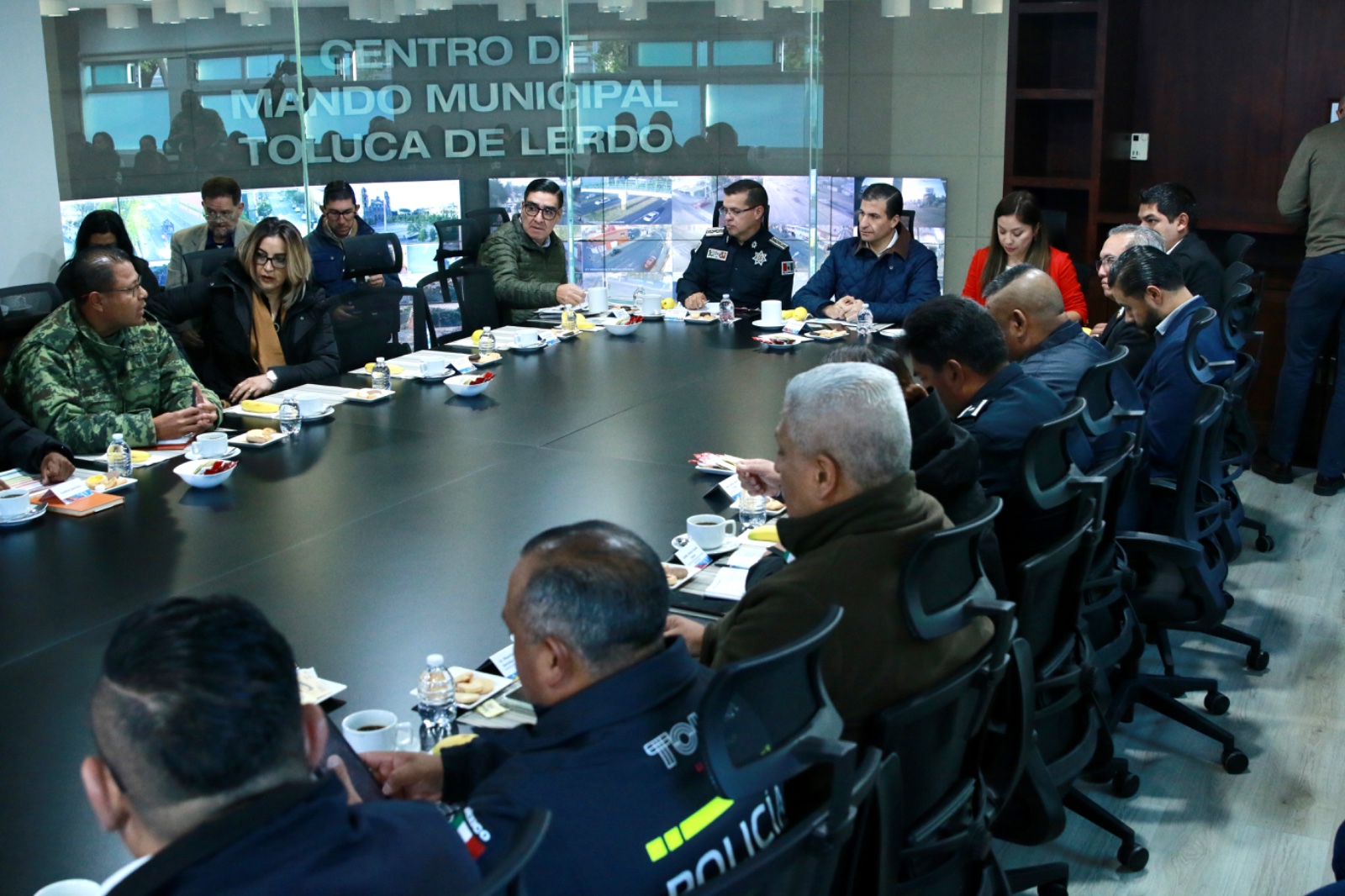 Juan Maccise encabezó la reunión de seguridad en Toluca