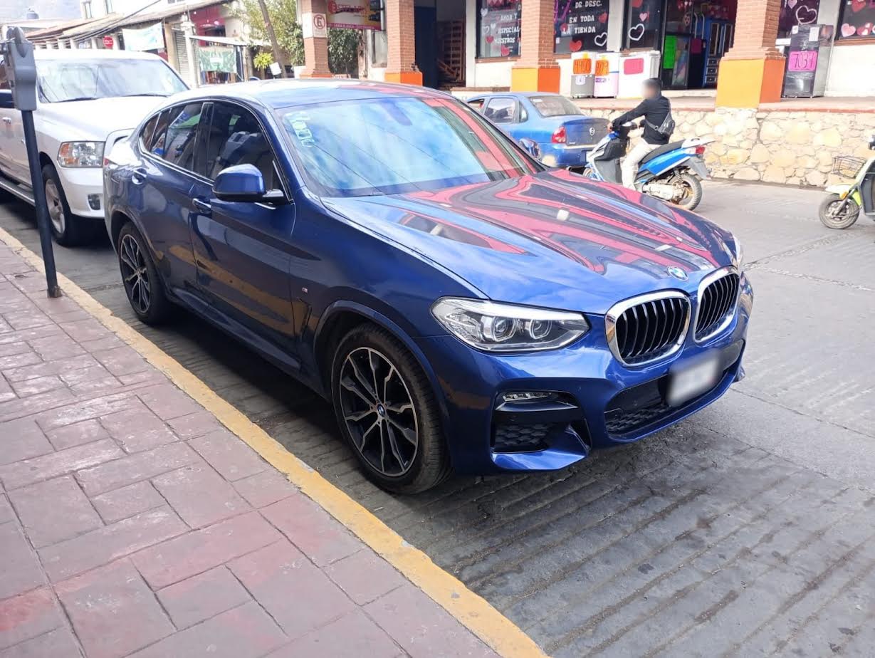 Camioneta robada en Metepec es recuperada en Tejupilco