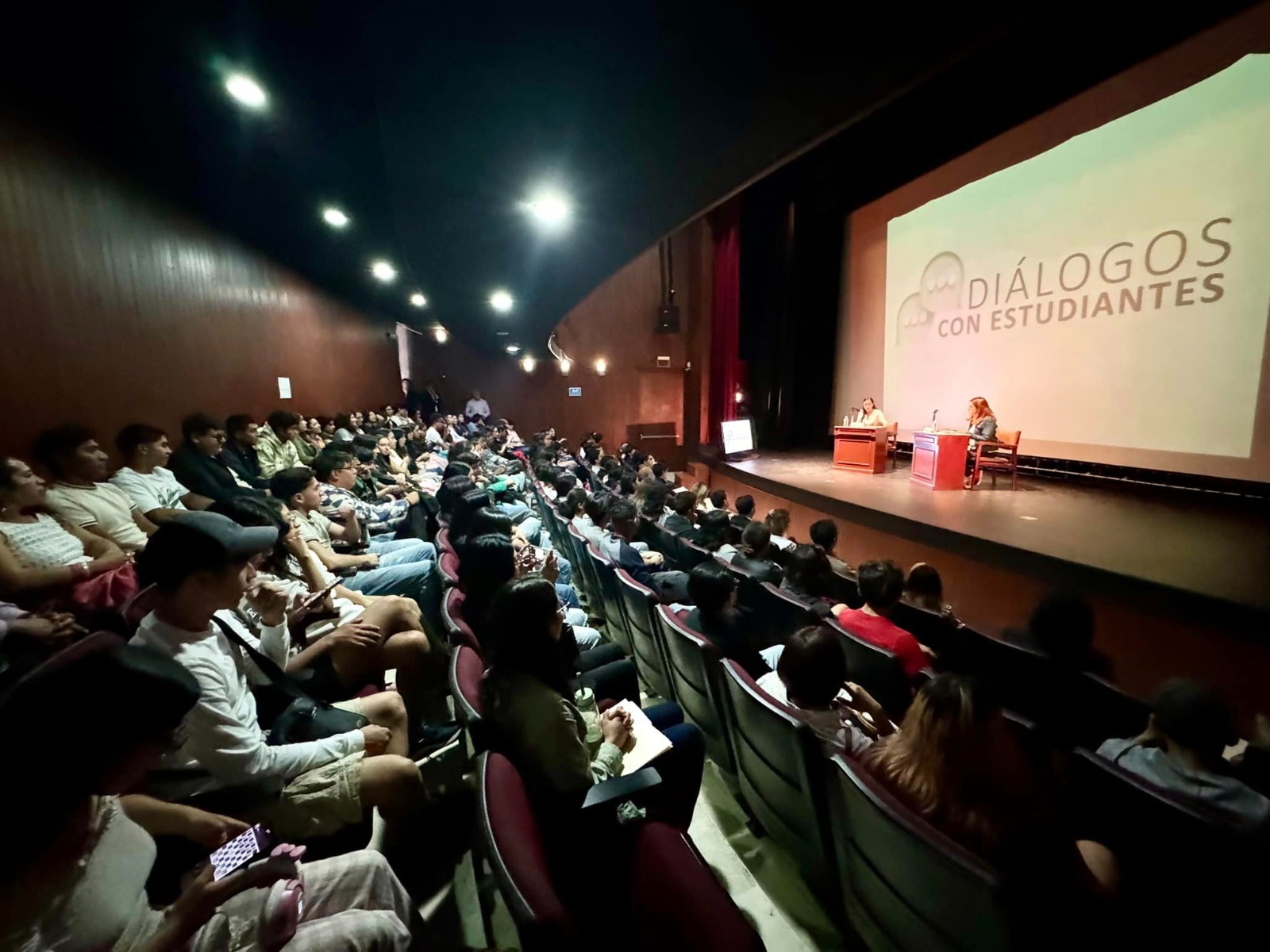 Melissa Vargas estuvo en la Uaeméx