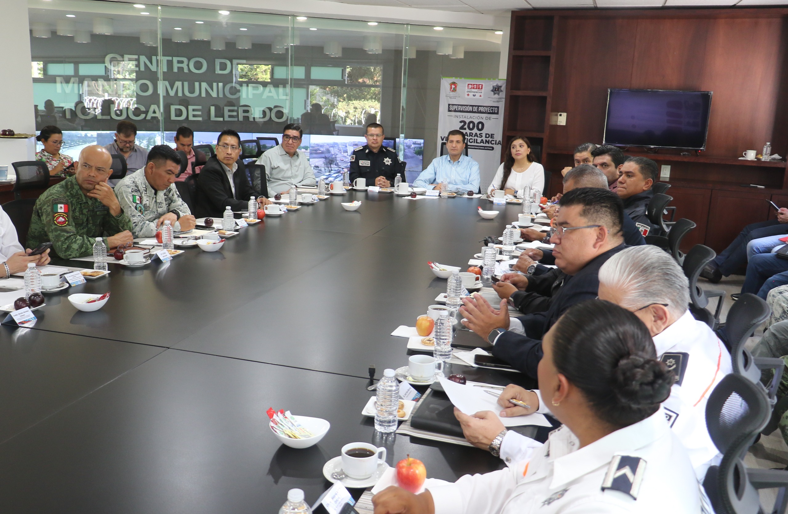 Juan Maccise encabezó la mesa de seguridad en Toluca
