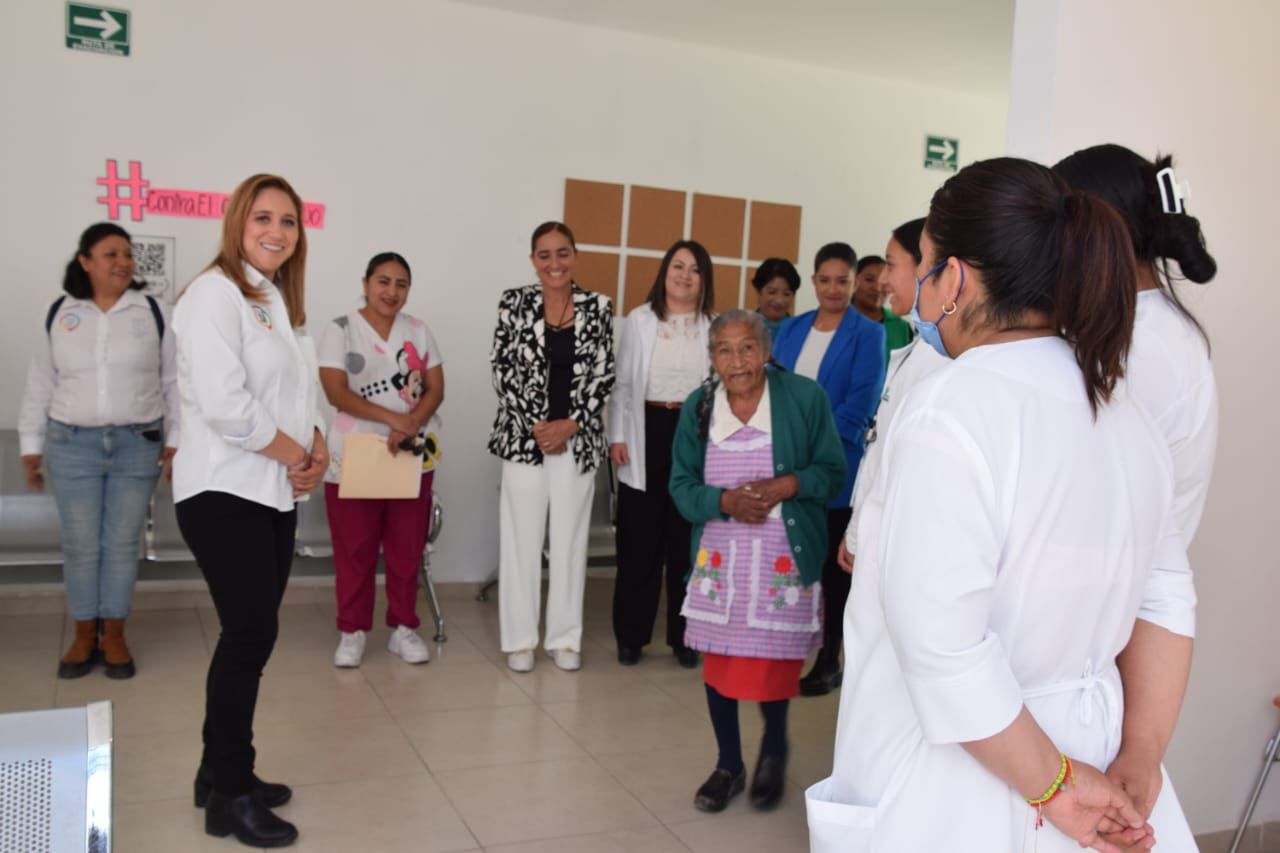 Ana Muñiz visita centros de salud de San Mateo Atenco