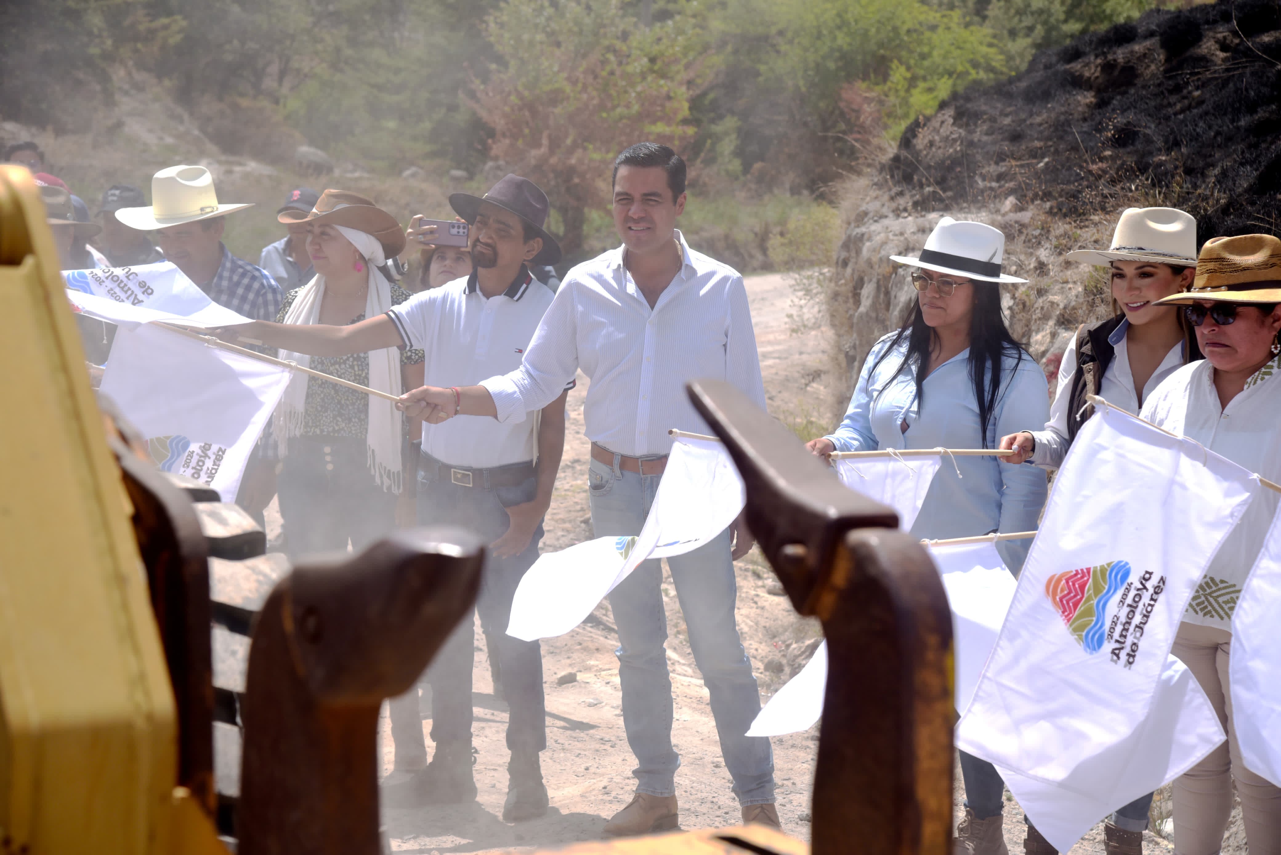 El alcalde de Almoloya de Juárez, Oscar Sánchez, reinició sus actividades al frente de la presidencia municipal