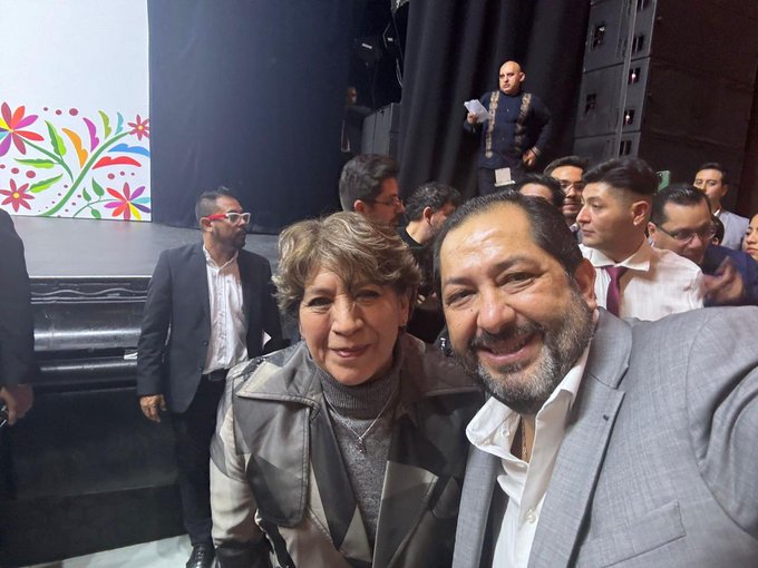 Paco Vázquez y Delfina Gómez