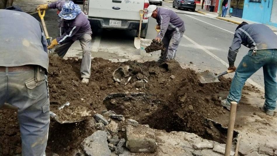 Tercer socavón se abre en Toluca en una semana