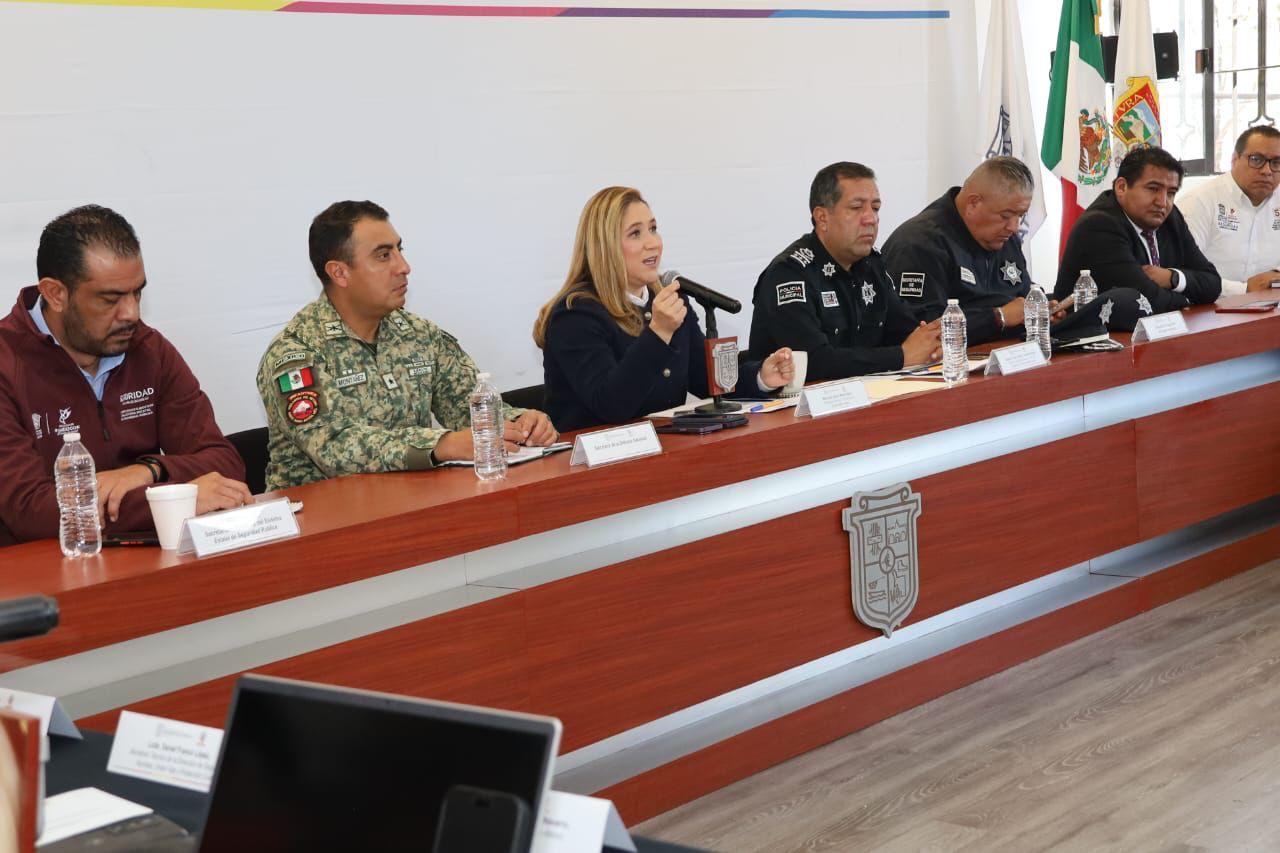 La alcaldesa Ana Muñiz Neyra entregó equipo policial y tomó protesta al nuevo Consejo de Seguridad Pública municipal