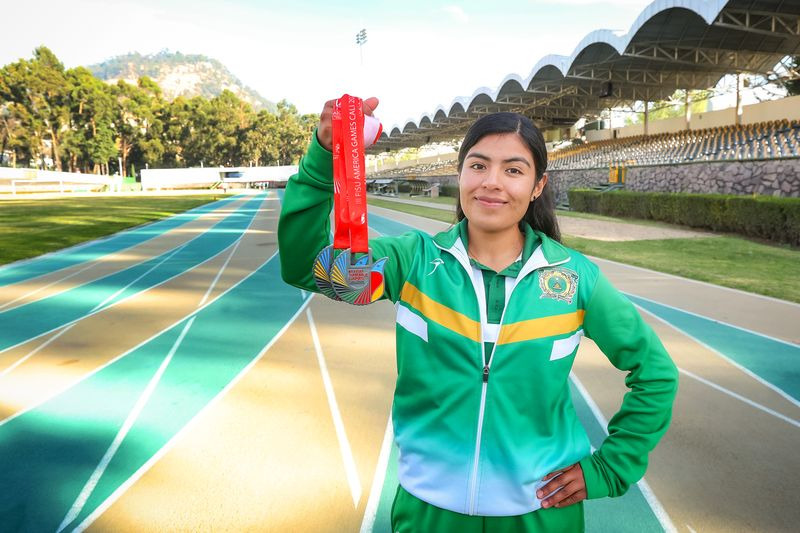 Yesica Gaspar, orgullo UAEMex con medallas internacionales en atletismo