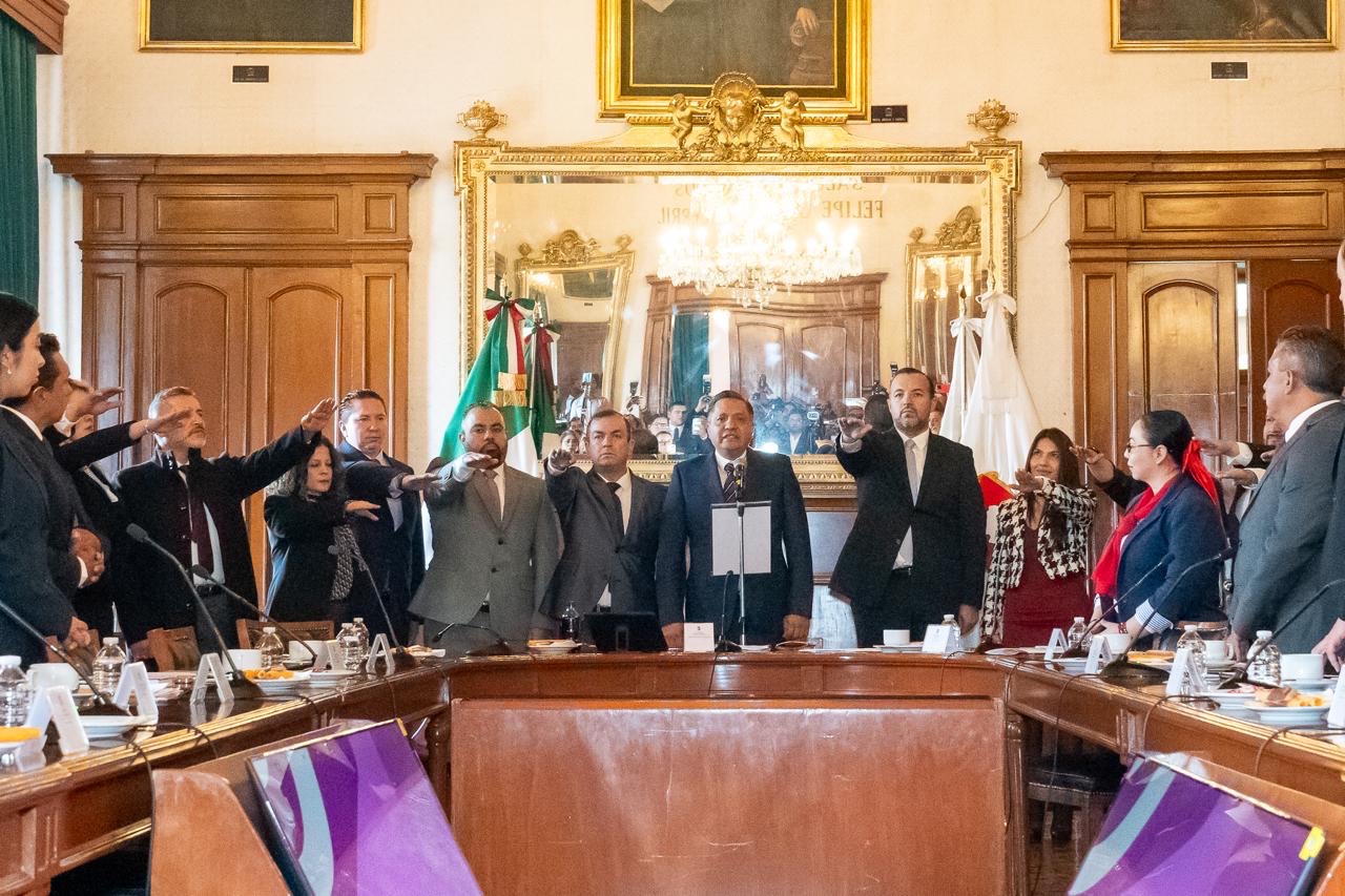 Renueva Toluca gabinete: retos y cambios en la administración