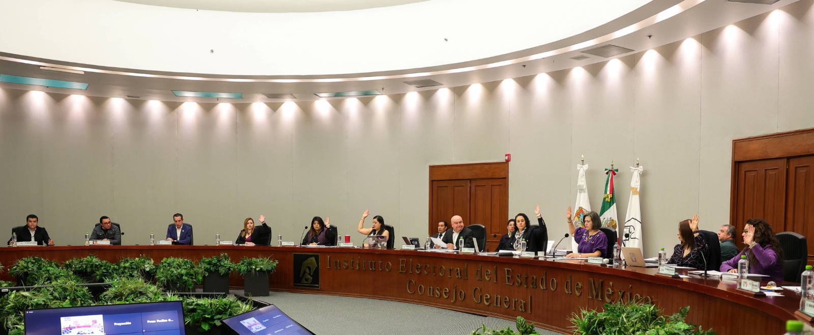 El Tribunal Electoral ordenó al IEEM validar la representación del PRD Edoméx. El partido deberá presentar un protocolo contra la violencia política de género