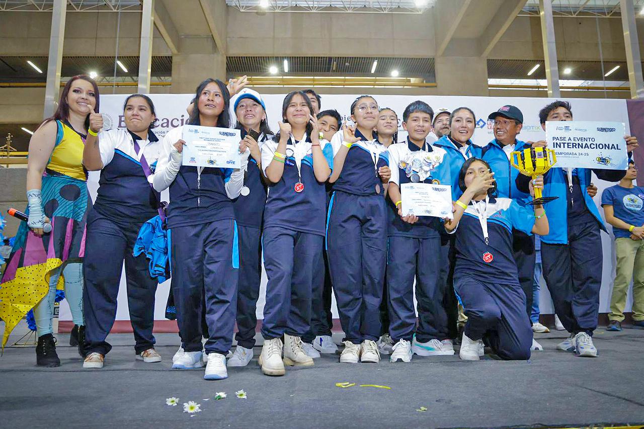 Estudiantes de San José del Rincón crean robots que conquistan copa nacional de Lego