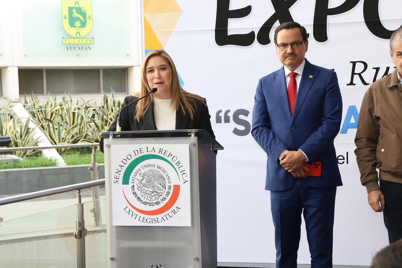 San Mateo Atenco lleva su mejor calzado al Senado