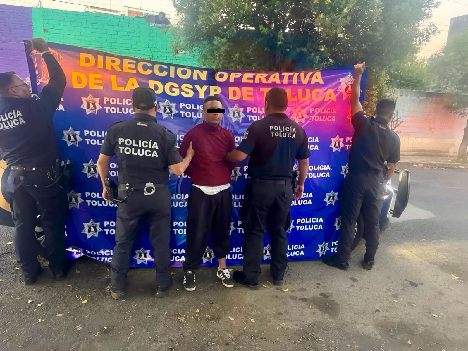 Motorratón cae tras asalto frustrado en Toluca