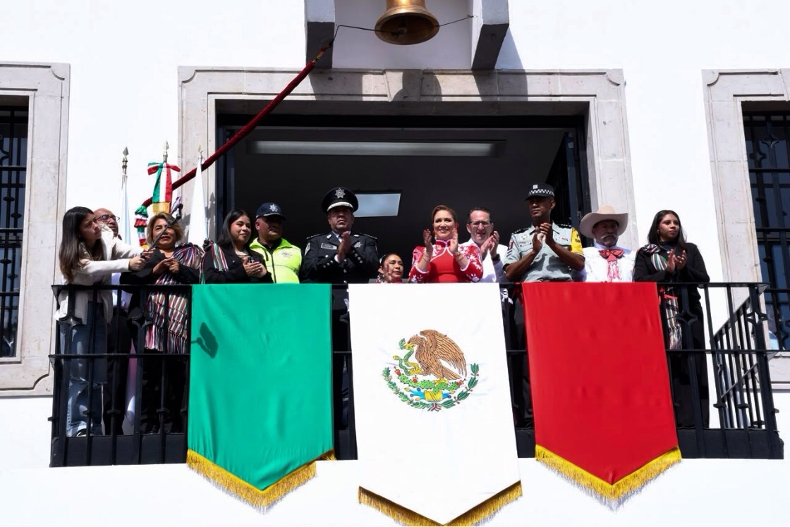 San Mateo Atenco reunió a miles en desfile patrio